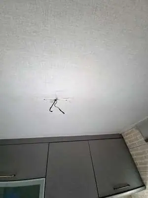 주방 전등 교체 작업 과정 3